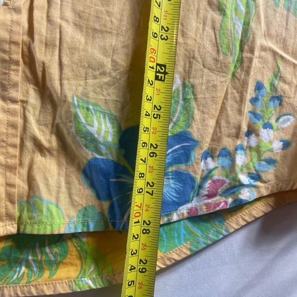 Tommy Hilfiger Yellow Floral Short-Sleeve Button-Down Shirt with Blue Flowers - Picture 6 of 8